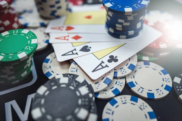 Official Result showing multiple game types: Togel 2D, football, live baccarat, slots